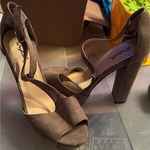 Qupid heels 6.5 women’s